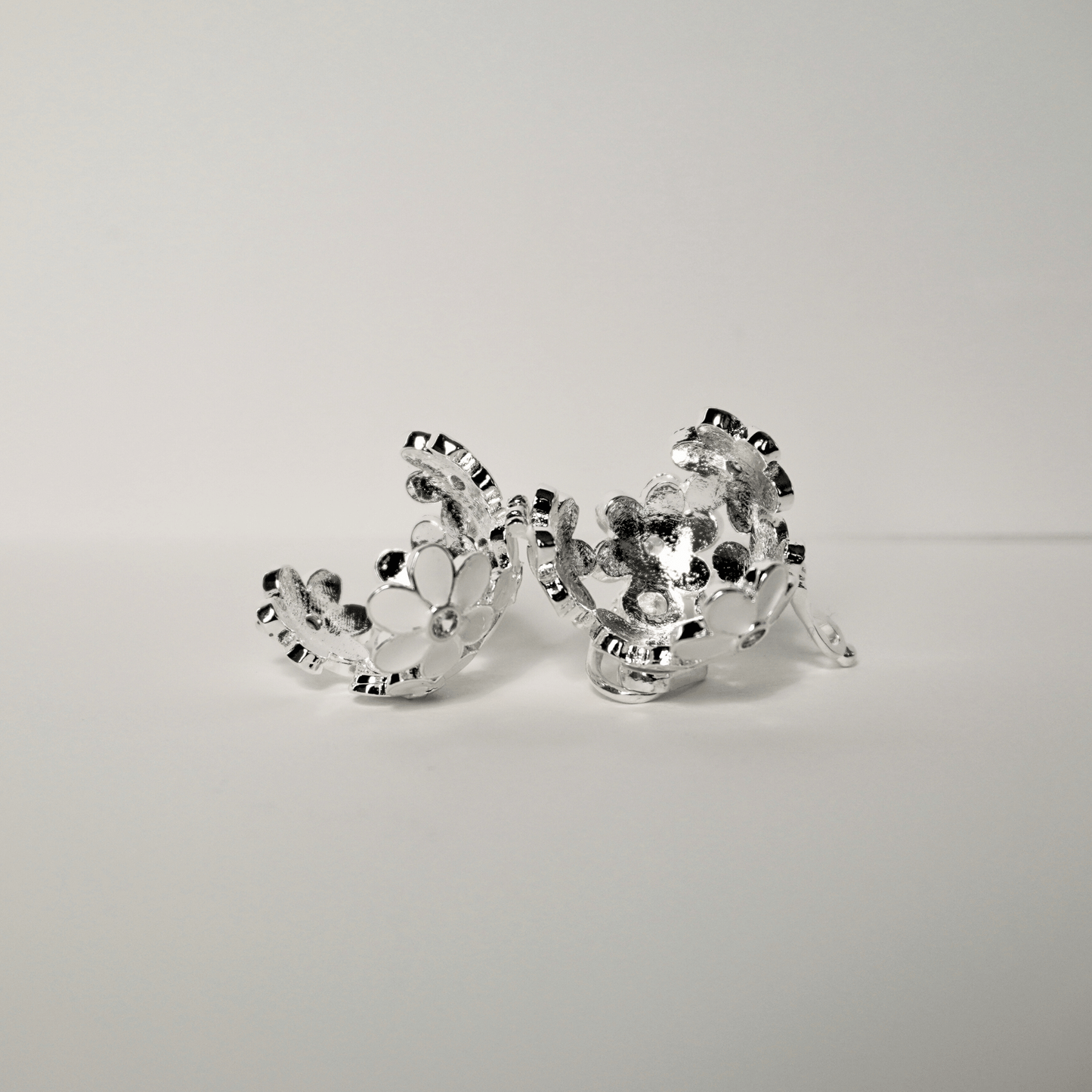 Beaubeaboo_Aroma_Bead_in_Gold-Plated_Cage_silver