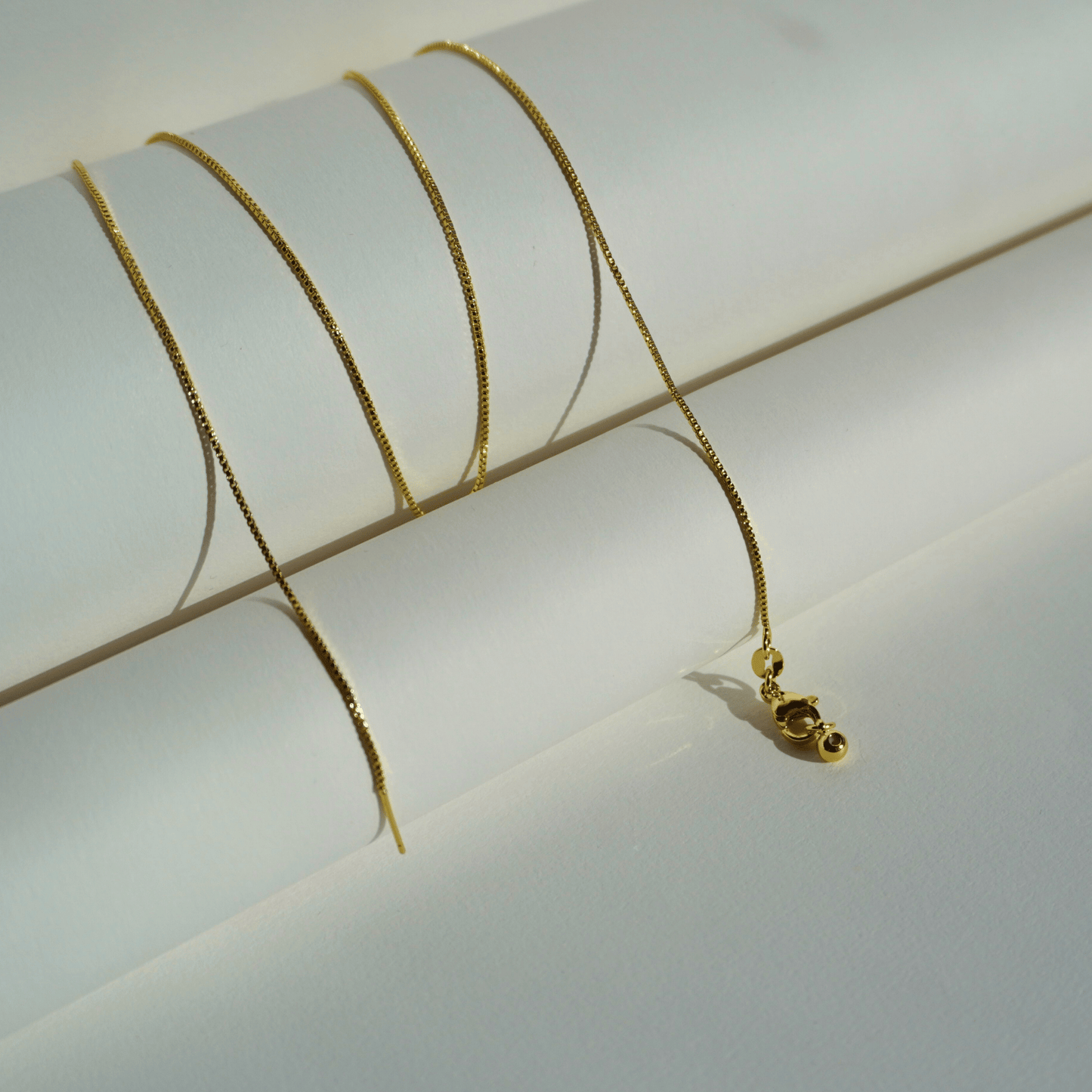 One-Size-Fits-All Chain with Rubber Stop Bead & Pin Closure_Layout