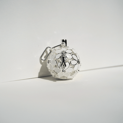 Beaubeaboo_Aroma_Bead_in_Gold-Plated_Cage_silver_2