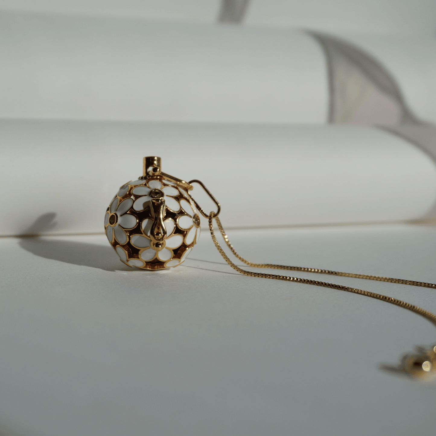 Gold floral cage pendant holder for crystal beads_upfront