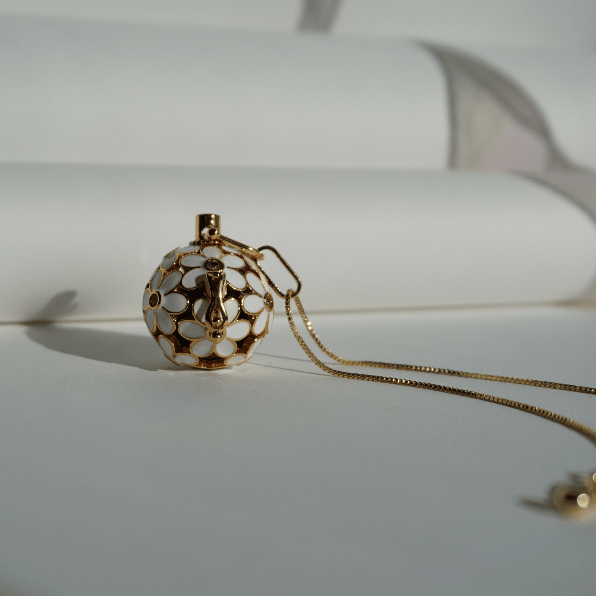 Gold floral cage pendant holder for crystal beads_upfront