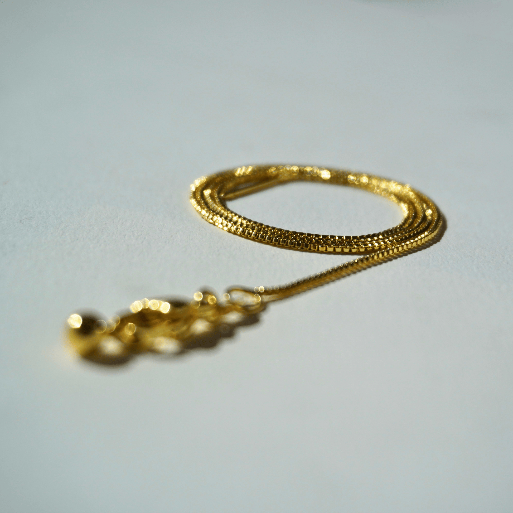 One-Size-Fits-All Chain with Rubber Stop Bead & Pin Closure_Close_up