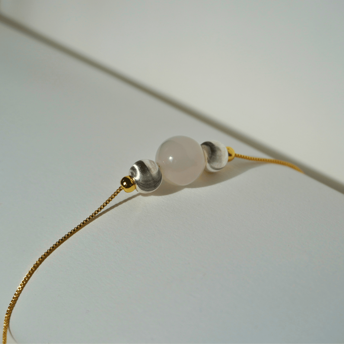 crystal_white_agate_bead__beaubeaboo_10mm