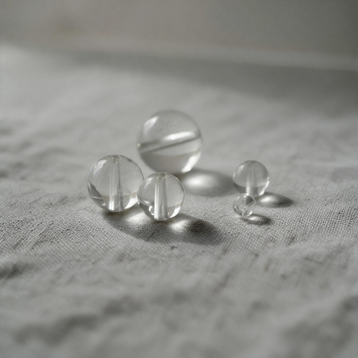 floating-bead-choker-sea-bulle-clear-quartz-natural-variations