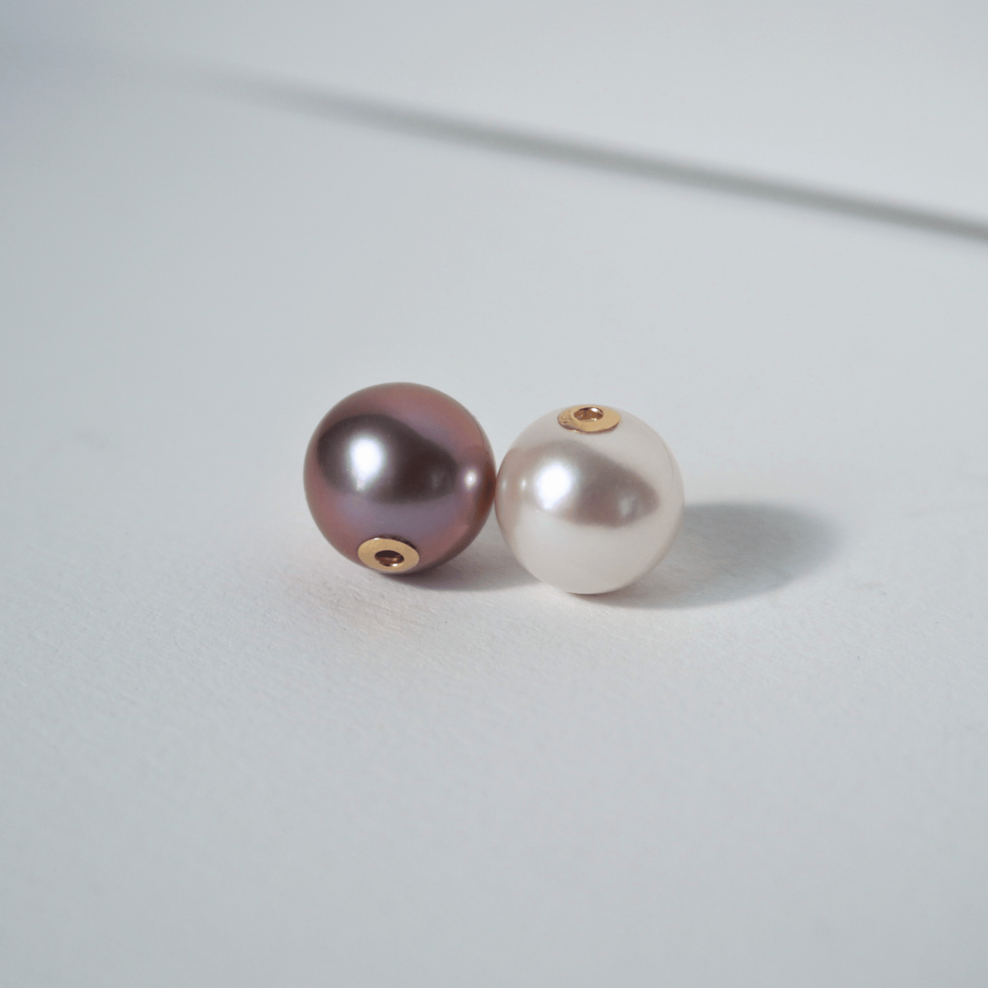 natural freshwater pearl, purple pearl bead, white pearl bead, round pearl for jewelry, lustrous pearl, heirloom jewelry material, pearl DIY accessory, organic pearl bead, long-lasting jewelry component_in_pair
